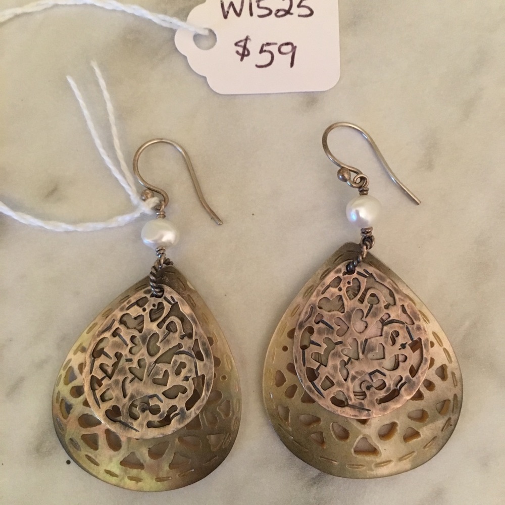 Retired Silpada Mother-of-Pearl Earrings